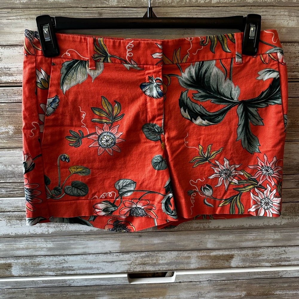 🍊🌺 Ann Taylor Devin Fit Floral Shorts Size 6 Summer